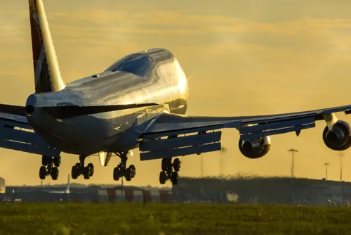 aviation 747SunsetTouchdown