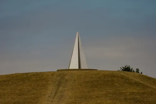 landscape lightPyramid